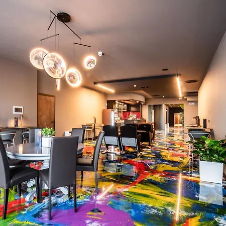 Muraless Art - Worldhotels Crafted