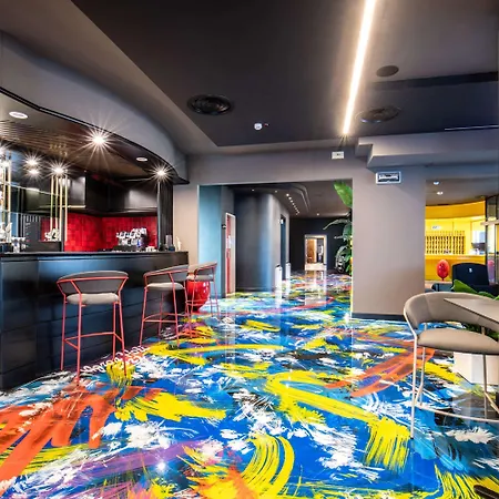Muraless Art - Worldhotels Crafted
