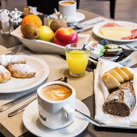 Muraless Art - Worldhotels Crafted Hotel Castel d'Azzano