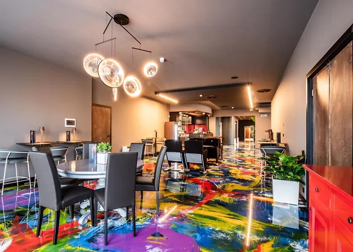 Muraless Art - Worldhotels Crafted